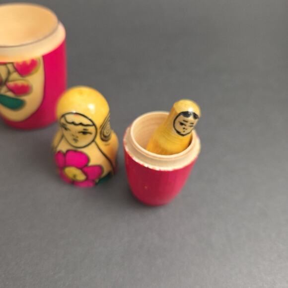 Matryoshka Wood Nesting Dolls Hand Painted Russian 4 Piece Stacking USSR - Picture 7 of 11